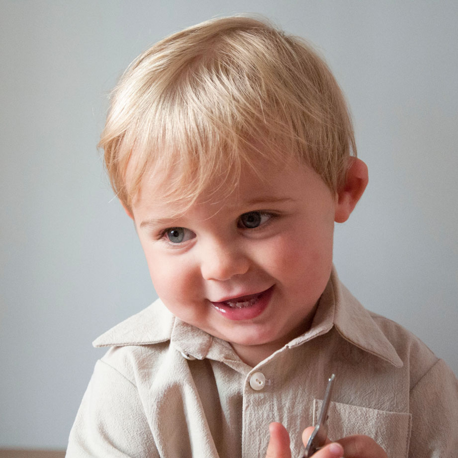 bébé garçon chemisette beige en coton bio effet lin manches courtes et boutons en nacre